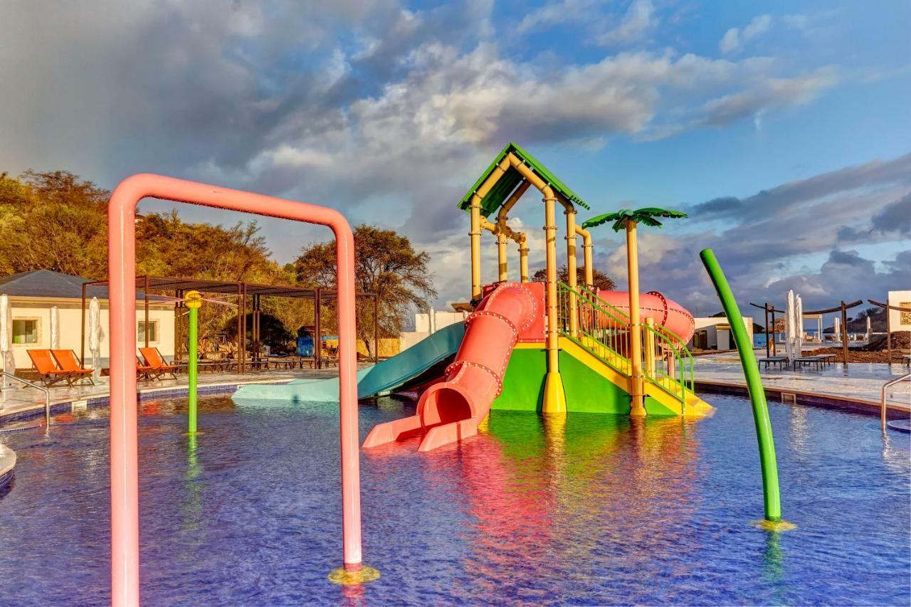 ロイヤルトン アンティグア リゾート アンド スパ オール インクルーシブ Five Islands Village エクステリア 写真