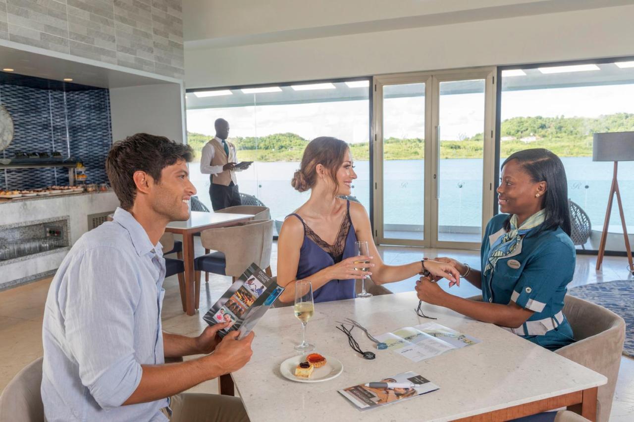 ロイヤルトン アンティグア リゾート アンド スパ オール インクルーシブ Five Islands Village エクステリア 写真